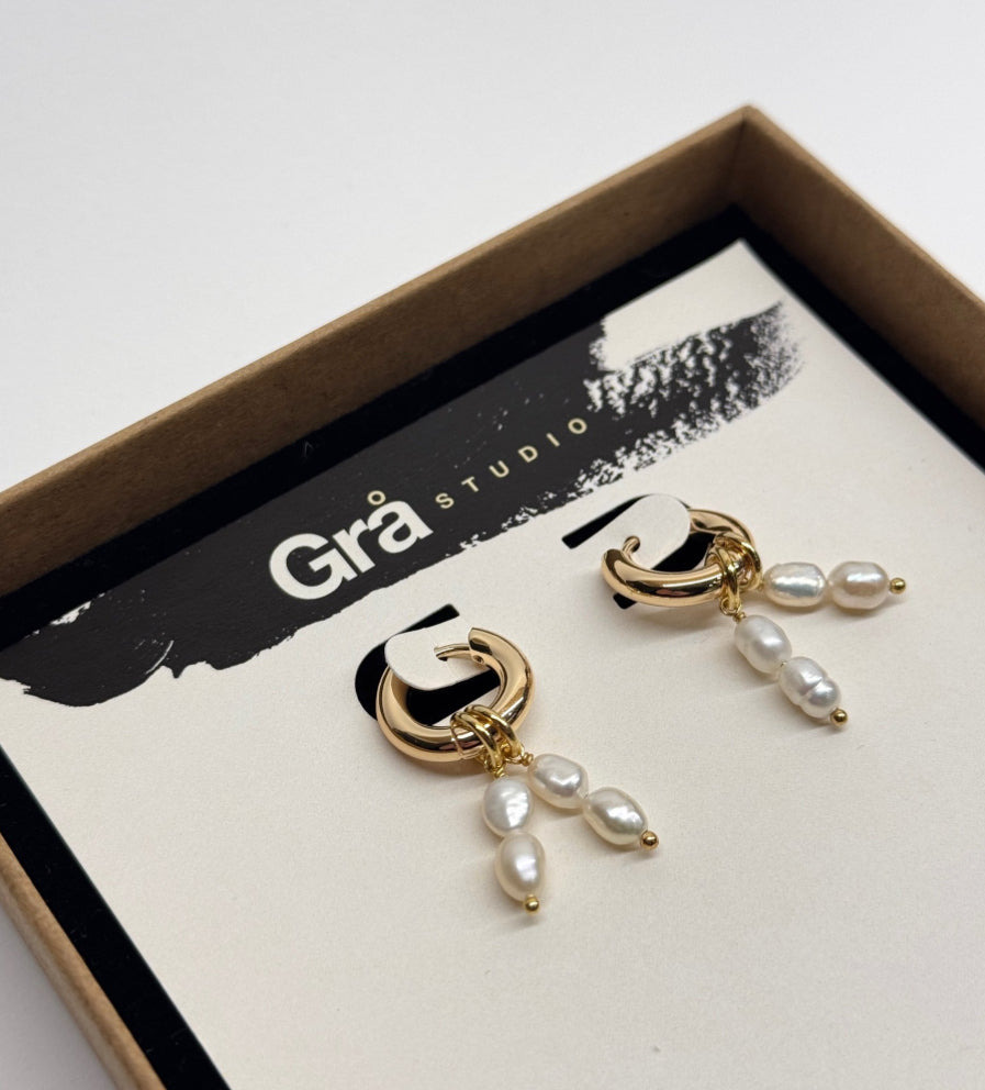 XS MILLIE / MINI HOOPS WIH DOUBLE FRESHWATER PEARL