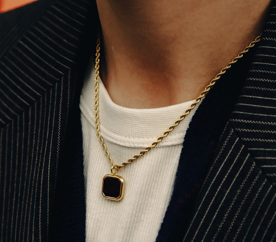 GOLD ROPE CHAIN PENDANT NECKLACE