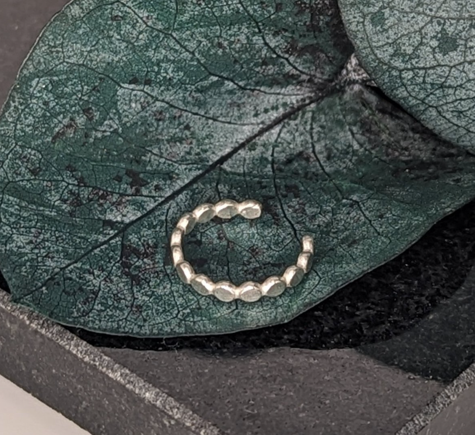 BOBBLE EAR CUFF
