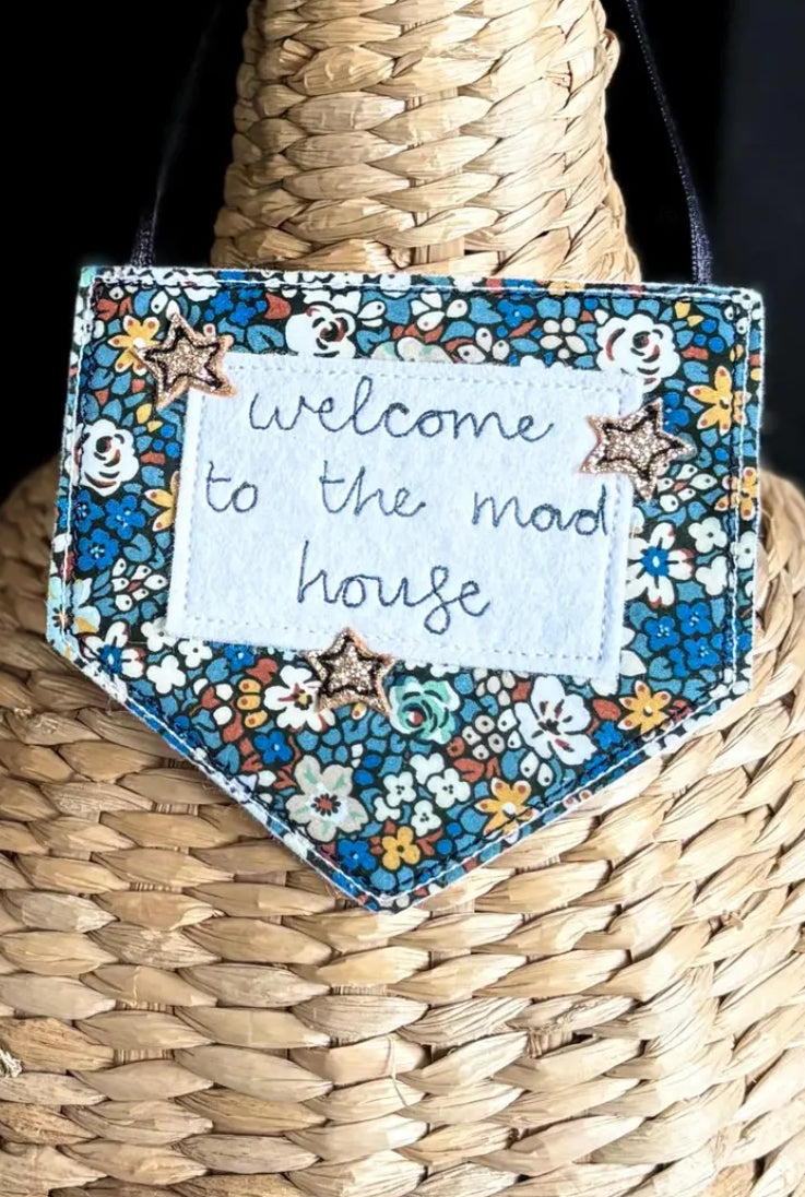 TINK AND REU PENNANT SIGNS