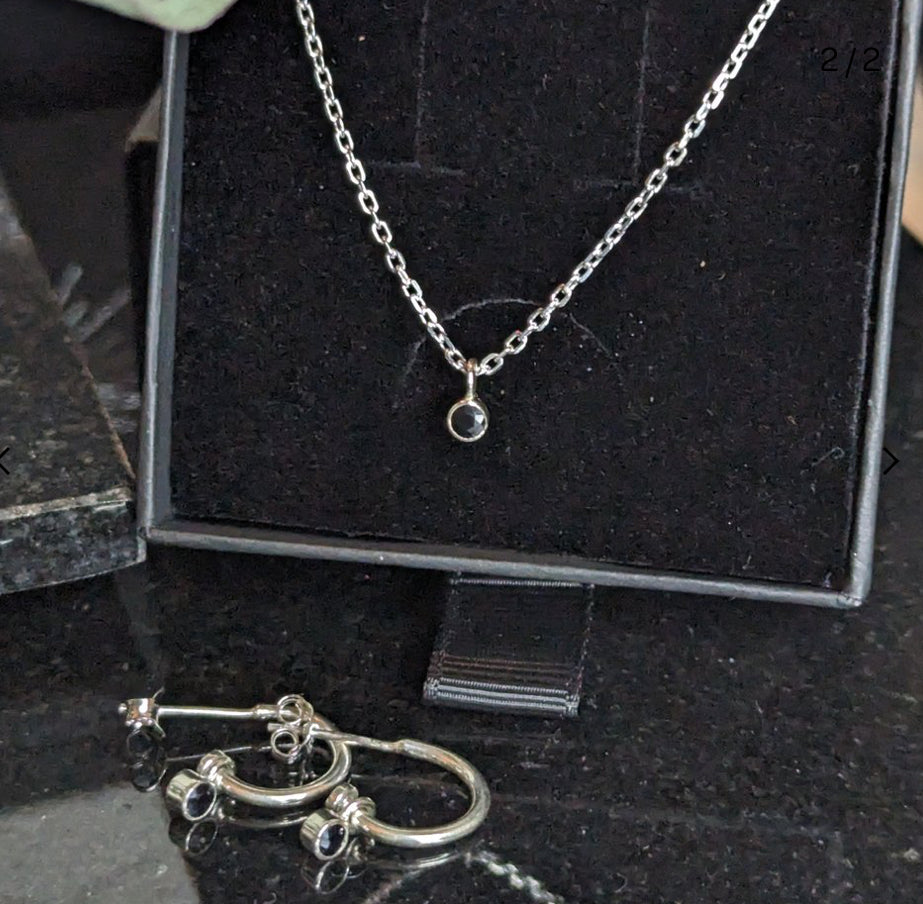 BLACK SAPPHIRE DOT NECKLACE