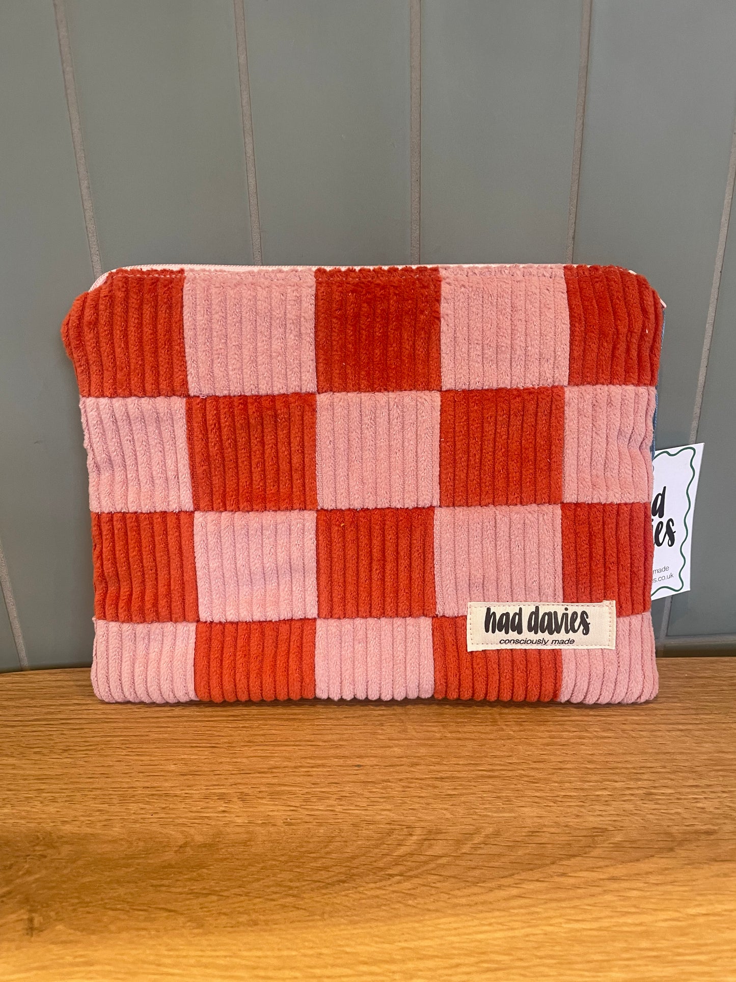 PINK AND ORANGE CHECKERBOARD FLAT POUCH
