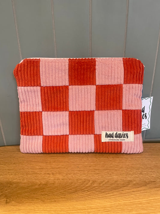PINK AND ORANGE CHECKERBOARD FLAT POUCH