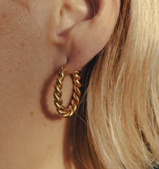 GOLD TWIST HOOP EARRINGS