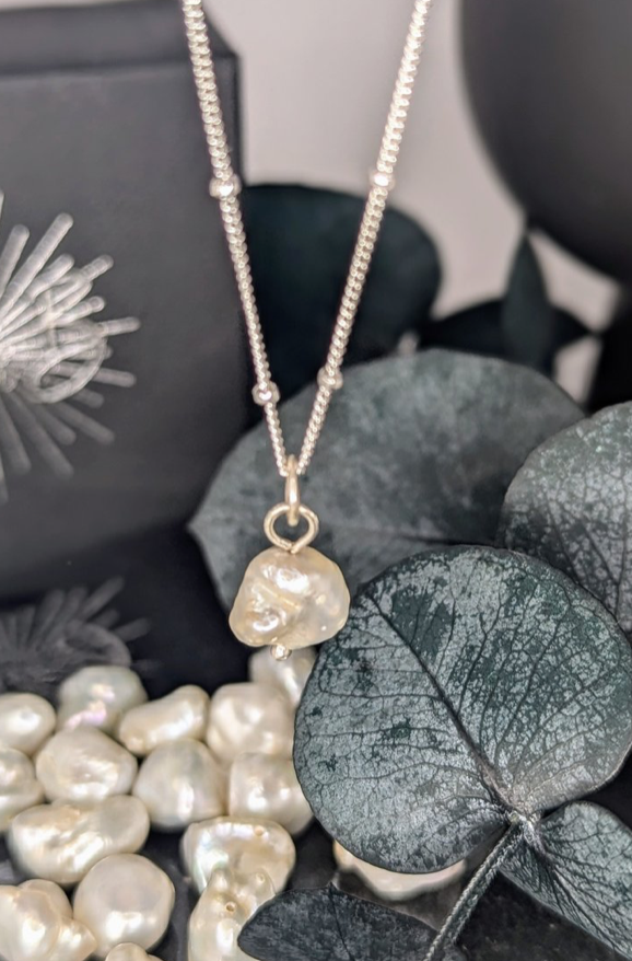 KESHI PEARL DROP NECKLACE